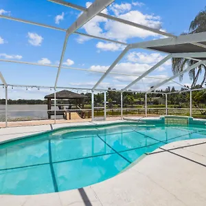 House Westchase Area. Heated Pool Waterfront! Tampa