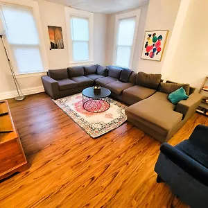 3 Bedroom - Off Street Parking - Amazing View Nearby Apartment Pittsburgh