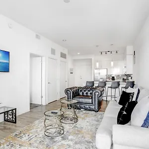 Downtown Gem 1-bd W/pool, Gym, & Sky Lounge Tampa