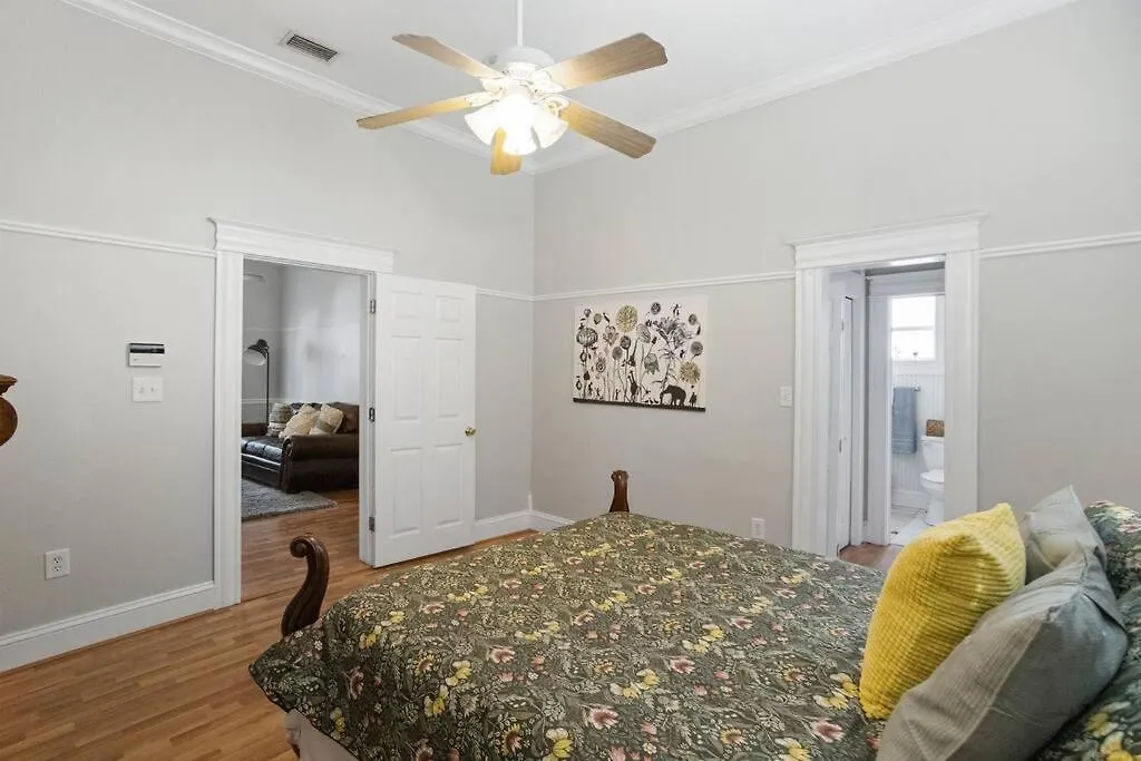 The Bays Best Bungalow Tampa Holiday home